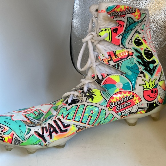 Under Armour cleats sz 11 lightly used in great shape with great graffics - Picture 3 of 9